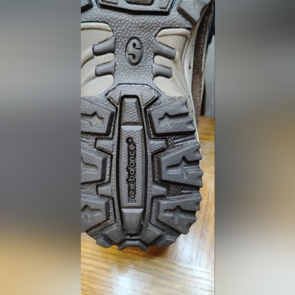 New Balance 606 Brown Trail Hiking Walking Athletic Shoes Women’s 7 size - Picture 13 of 16